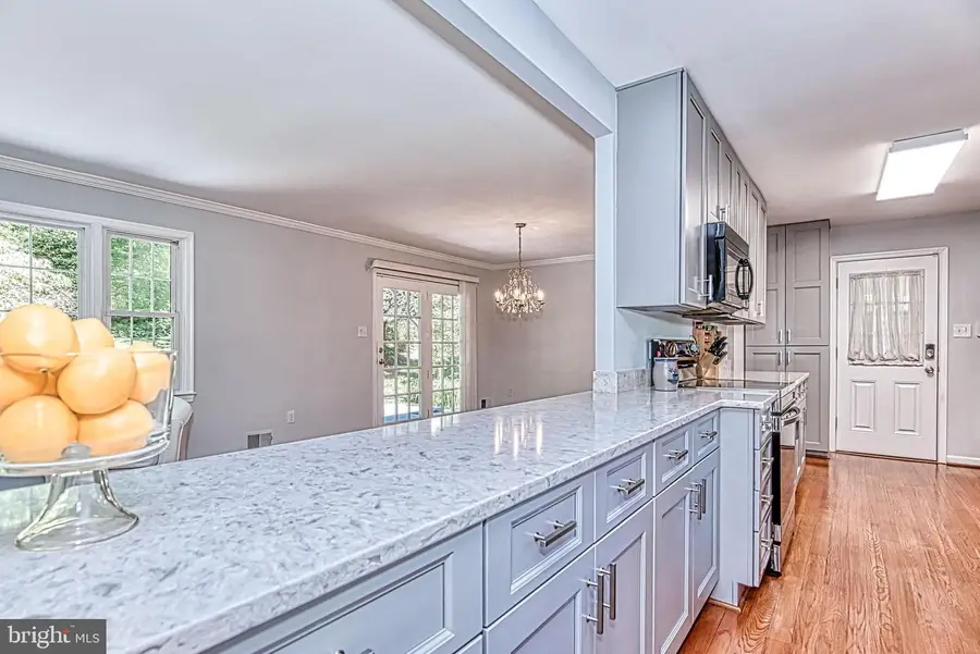 7128 Devonshire Rd, Alexandria, VA 22307 - Image #3
