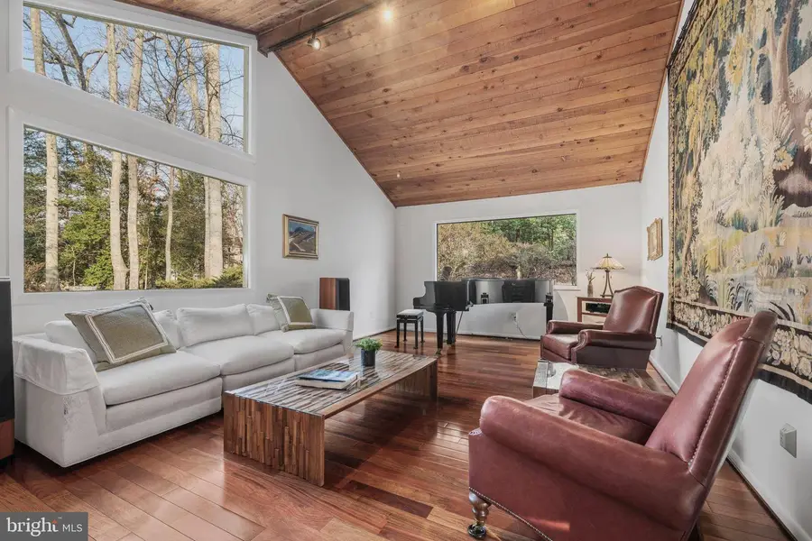 10912 Justin Knoll Rd, Oakton, VA 22124 - Image #3