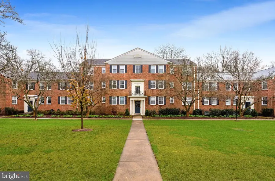 6725 W Wakefield Dr #b2, Alexandria, VA 22307 - Image #2