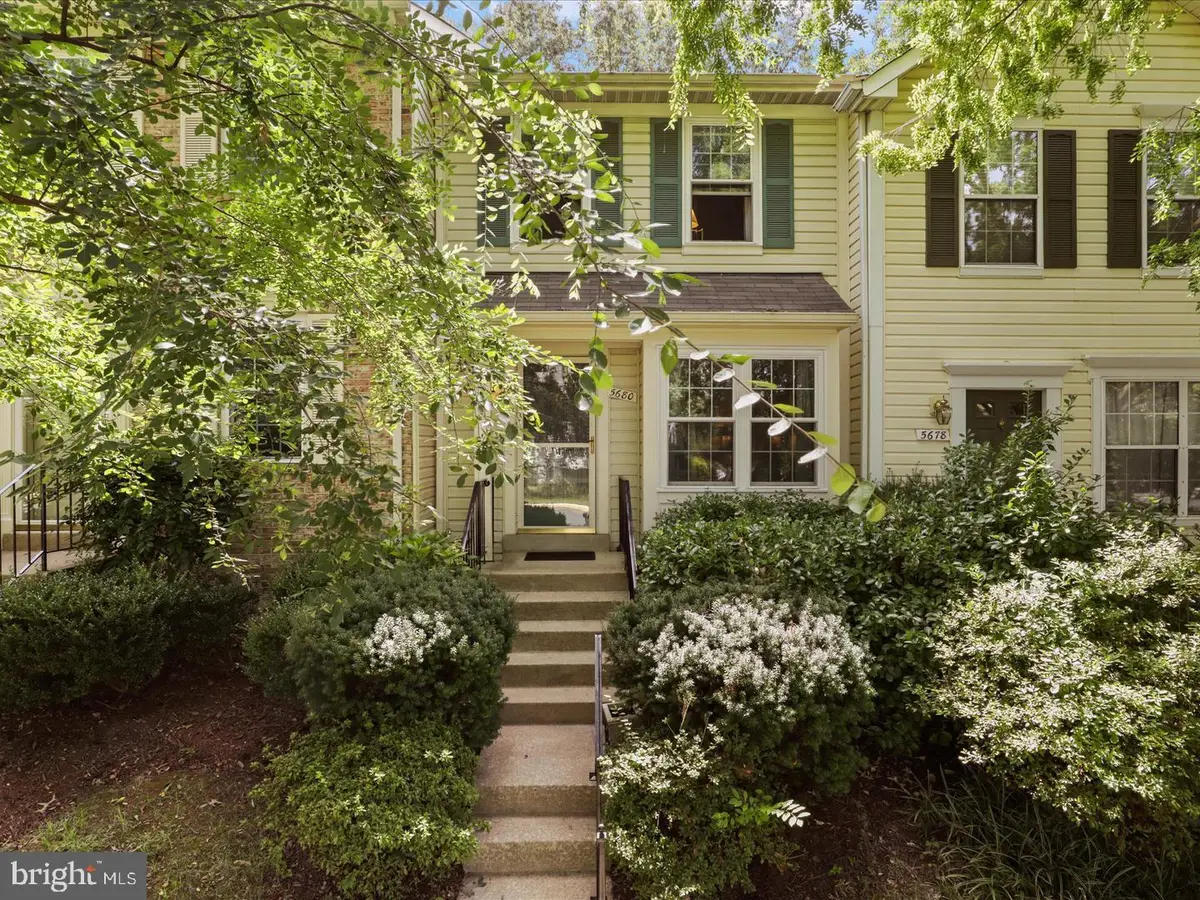 5680 White Dove Ln, Clifton, VA 20124 - Image #1