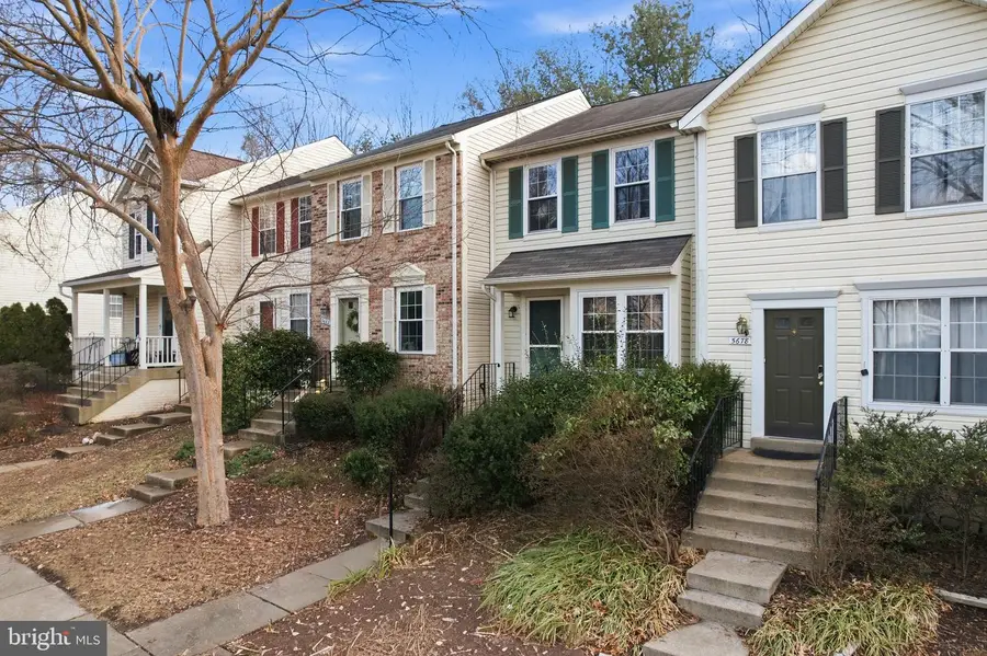 5680 White Dove Ln, Clifton, VA 20124 - #3