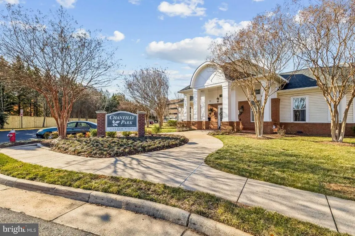3810 Lightfoot St #404, Chantilly, VA 20151 - Image #1