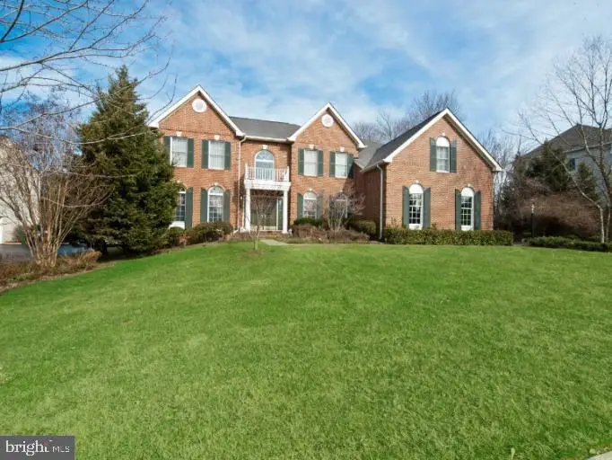 10500 Dunn Meadow Rd, Vienna, VA 22182 - Image #1
