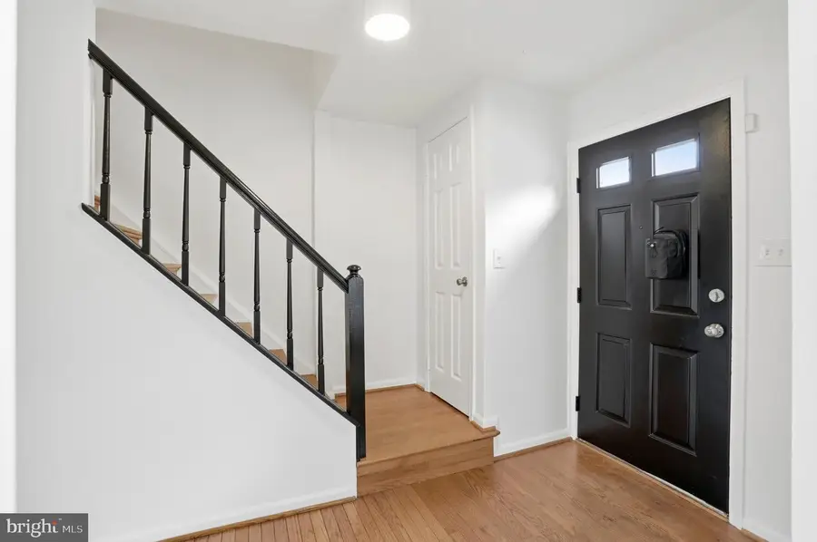 5734 Edgewater Oak Ct, Burke, VA 22015 - #3