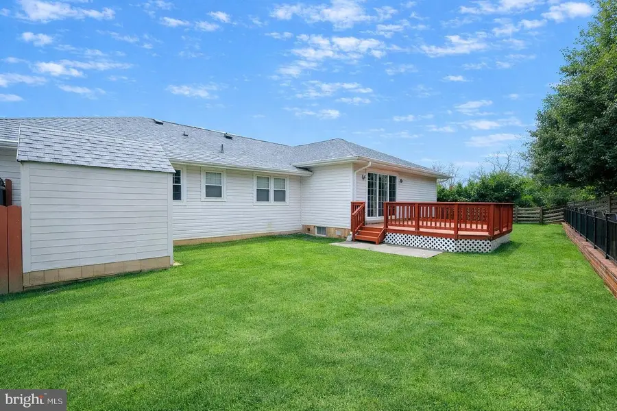 8100 Langbrook Rd, Springfield, VA 22152 - Image #2