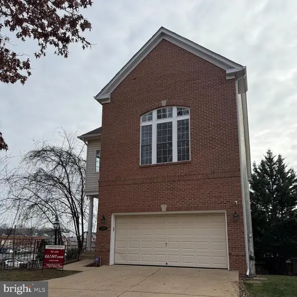 7156 Pennys Town Ct, ANNANDALE, VA 22003