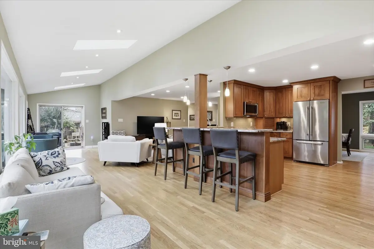 4205 Elizabeth Ln, Annandale, VA 22003 - #1