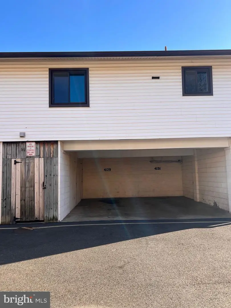 4129 Meadowland Ct, Chantilly, VA 20151 - Image #2