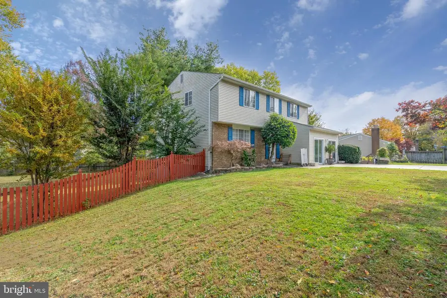 2851 Edgelea Rd, Vienna, VA 22181 - Image #2