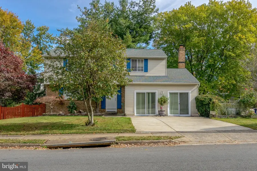 2851 Edgelea Rd, Vienna, VA 22181 - Image #3