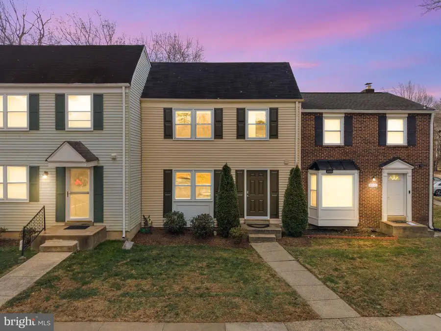 9033 Piney Grove Dr, Fairfax, VA 22031 - Image #2