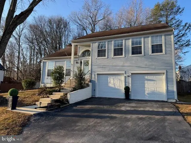 9005 Triple Ridge Rd, Fairfax Station, VA 22039 - Image #3