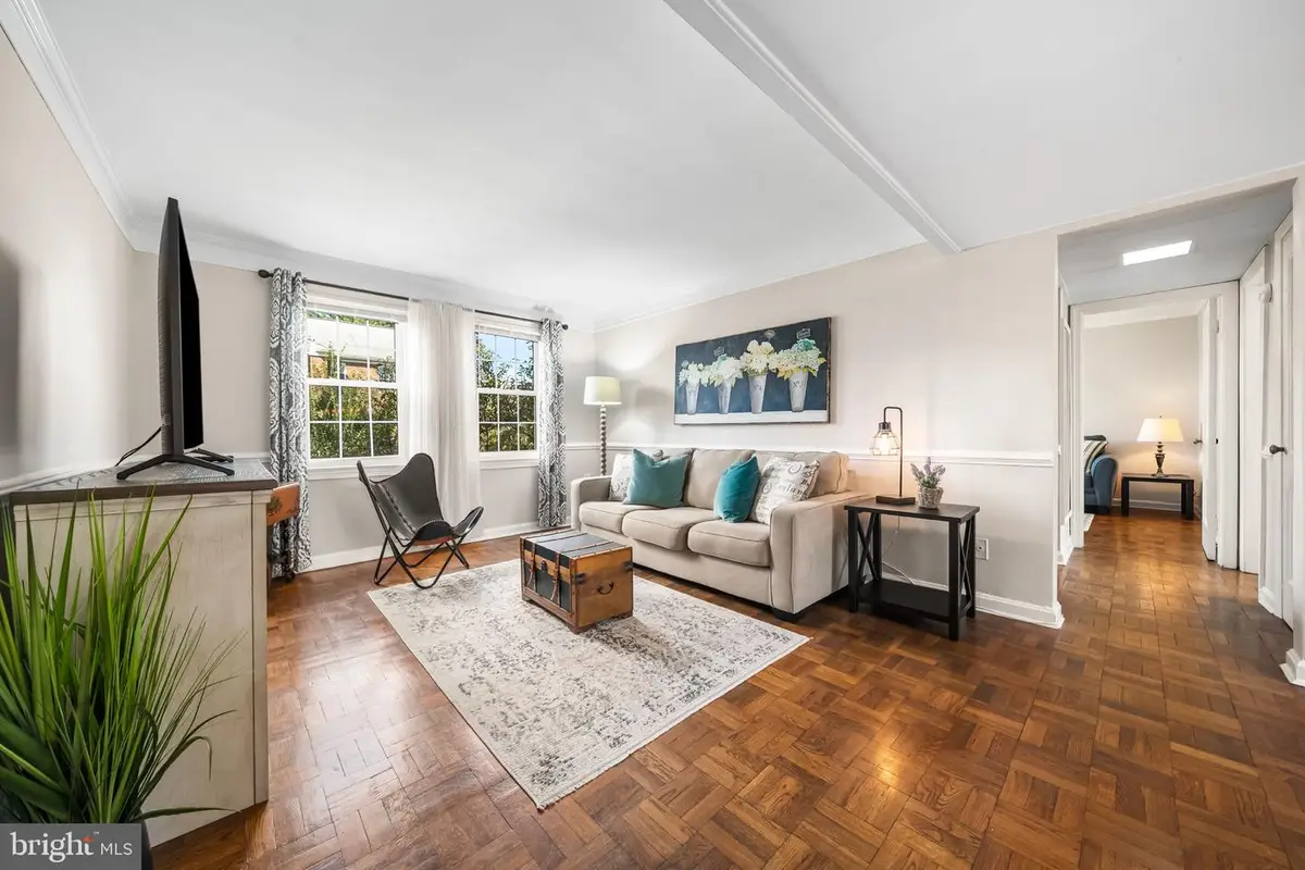 6725 W Wakefield Dr #b1, Alexandria, VA 22307 - #1