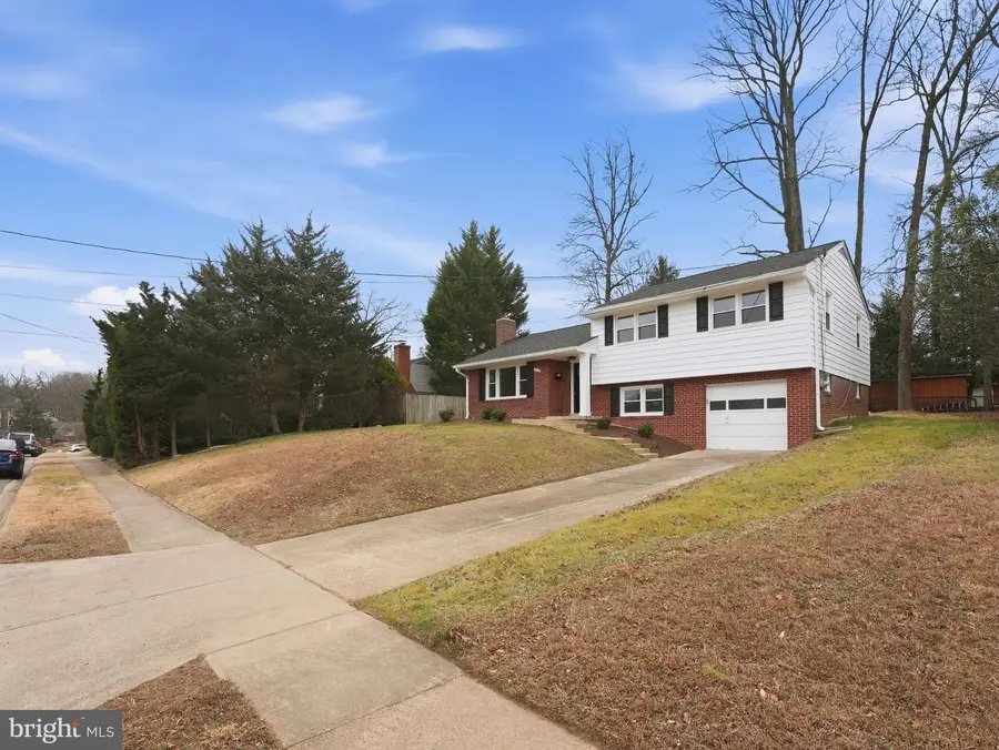 7113 Falcon St, Annandale, VA 22003 - Image #2