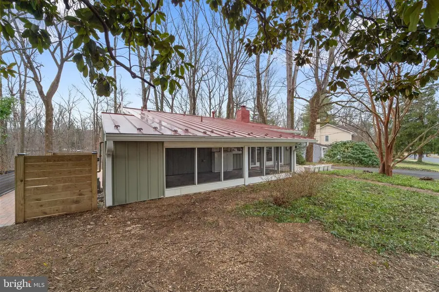 7315 Brad St, Falls Church, VA 22042 - Image #3