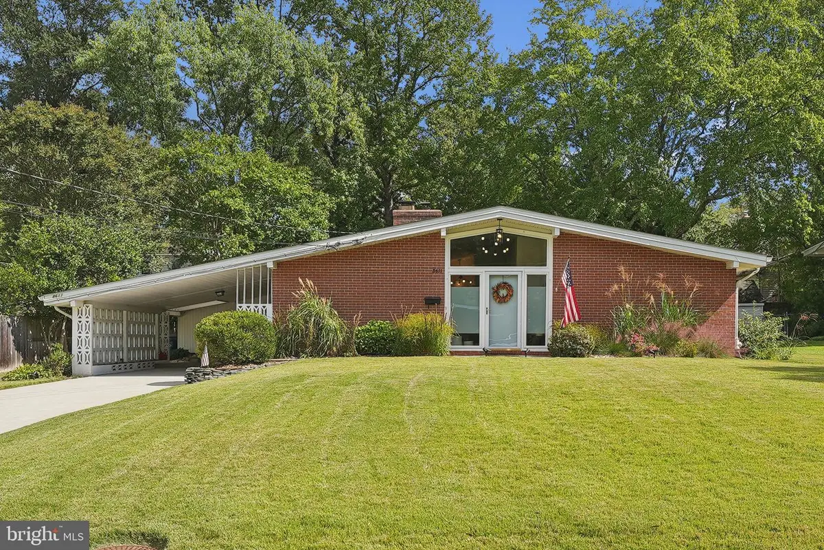 8611 Camden St, Alexandria, VA 22308 - #1