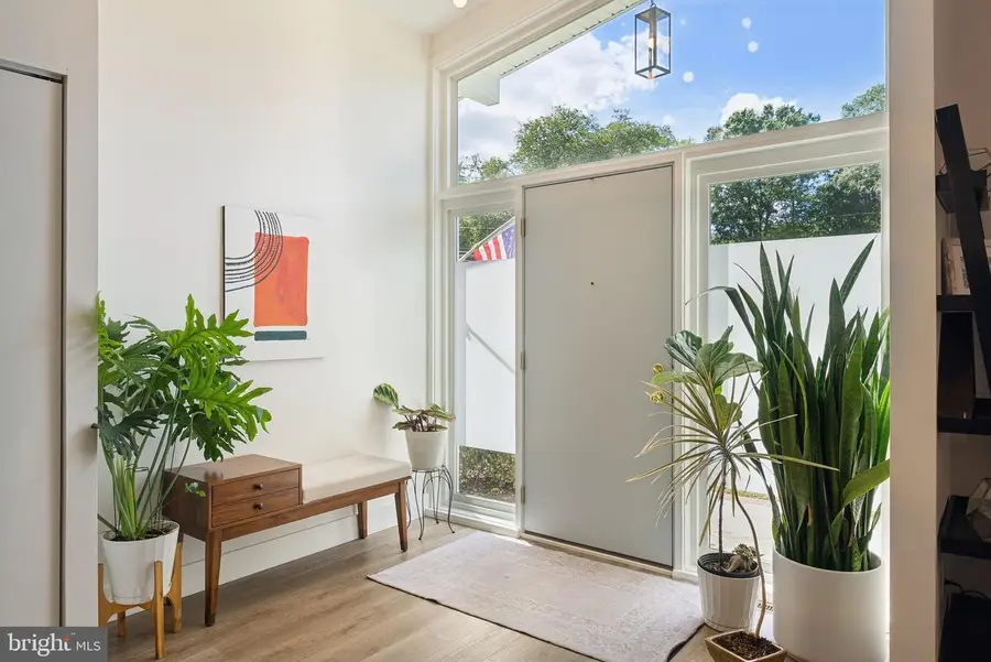 8611 Camden St, Alexandria, VA 22308 - #3