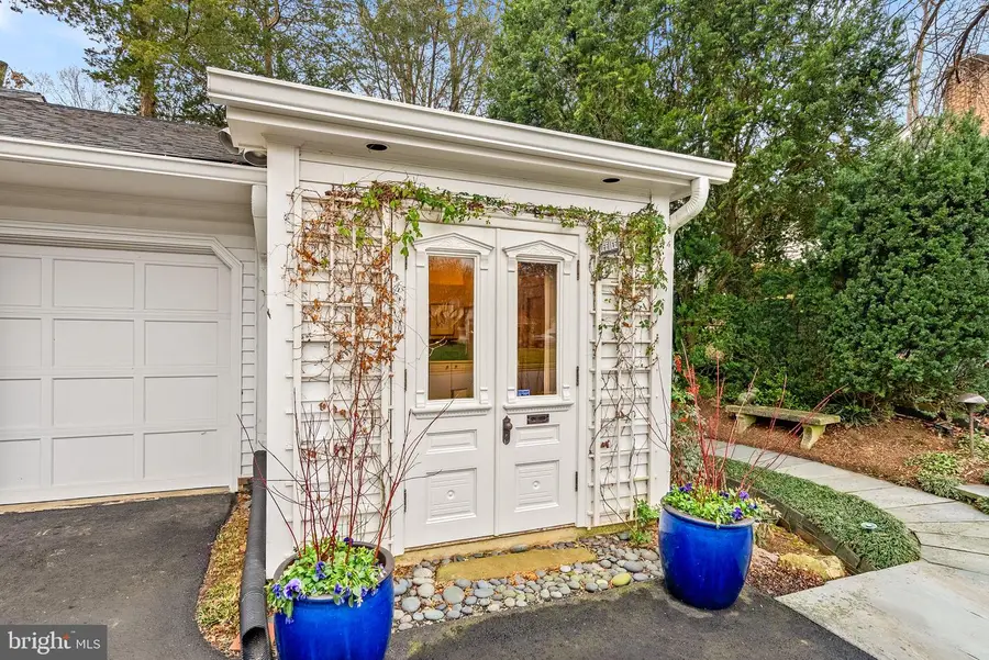 8527 Pappas Way, Annandale, VA 22003 - Image #2