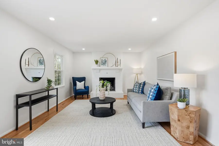 9416 Mount Vernon Cir, Alexandria, VA 22309 - Image #3