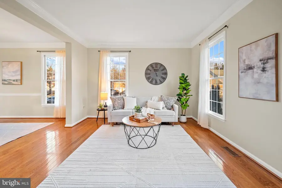 13100 Rockpointe Ct, Clifton, VA 20124 - Image #3