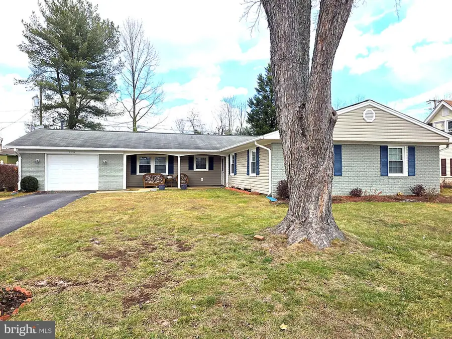 13128 Moss Ranch Ln, Fairfax, VA 22033 - Image #2