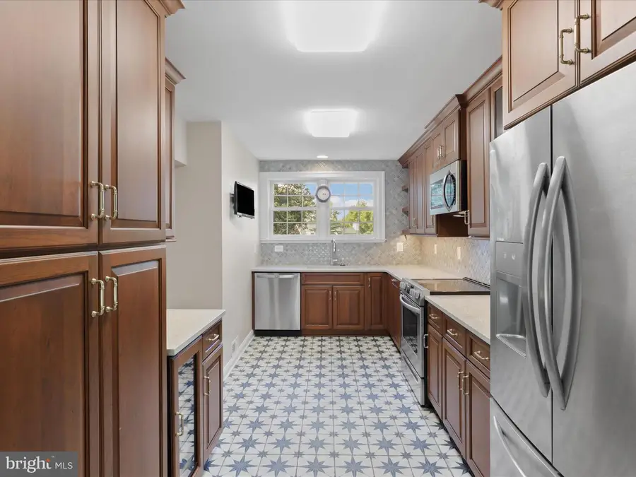 1955 Kirby Rd, McLean, VA 22101 - Image #2