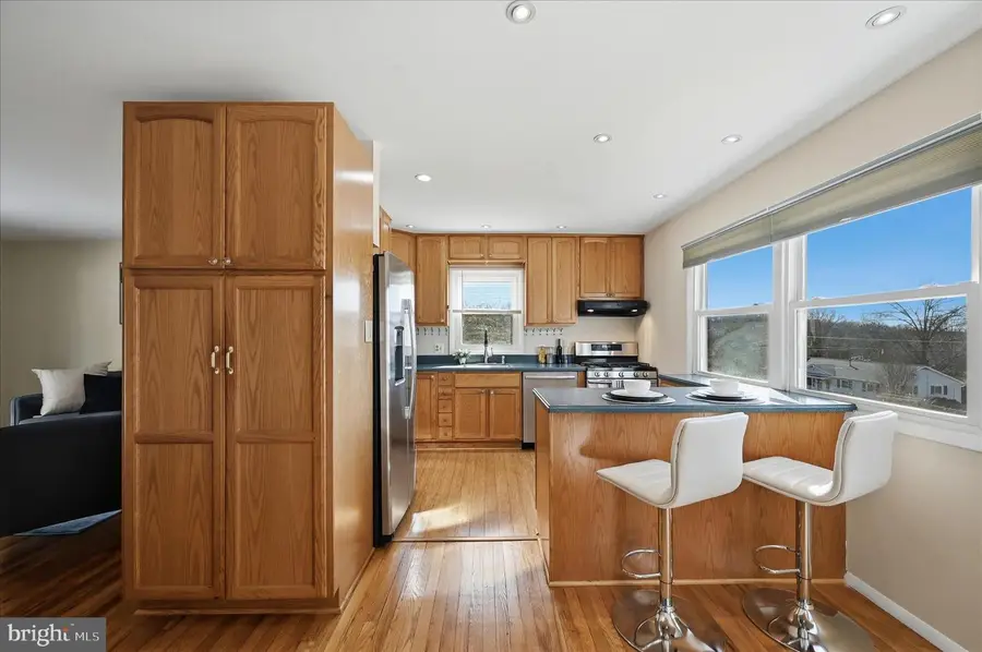 6511 Carriage Dr, Alexandria, VA 22310 - Image #2