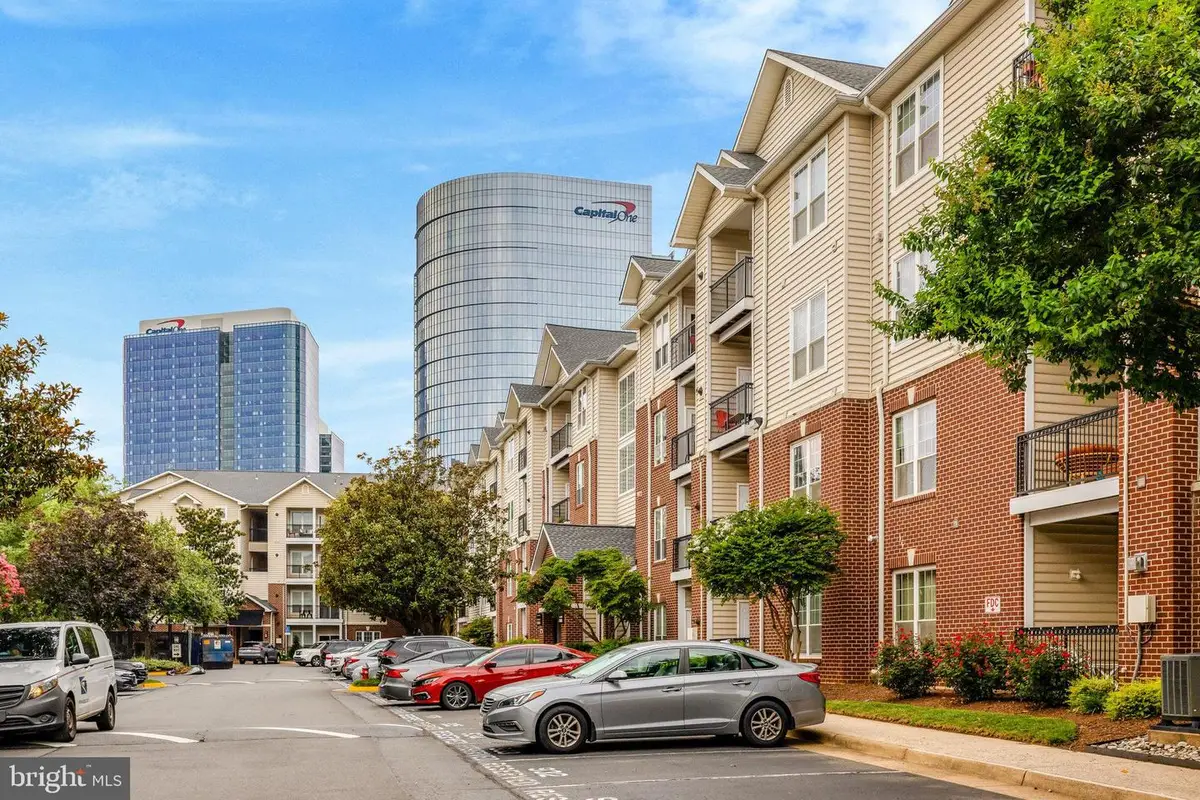 1580 Spring Gate Dr #4111, McLean, VA 22102 - Image #1
