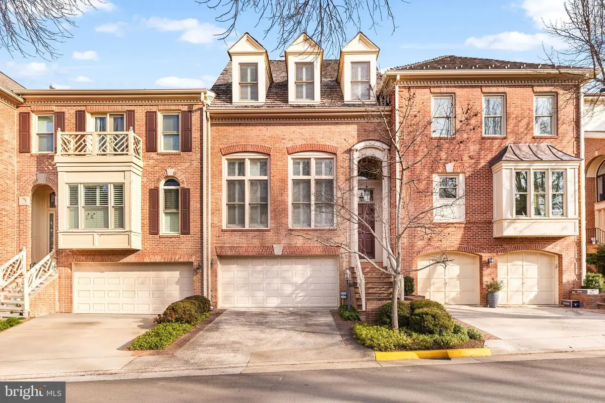 1502 Hampton Hill Cir, McLean, VA 22101 - Image #1