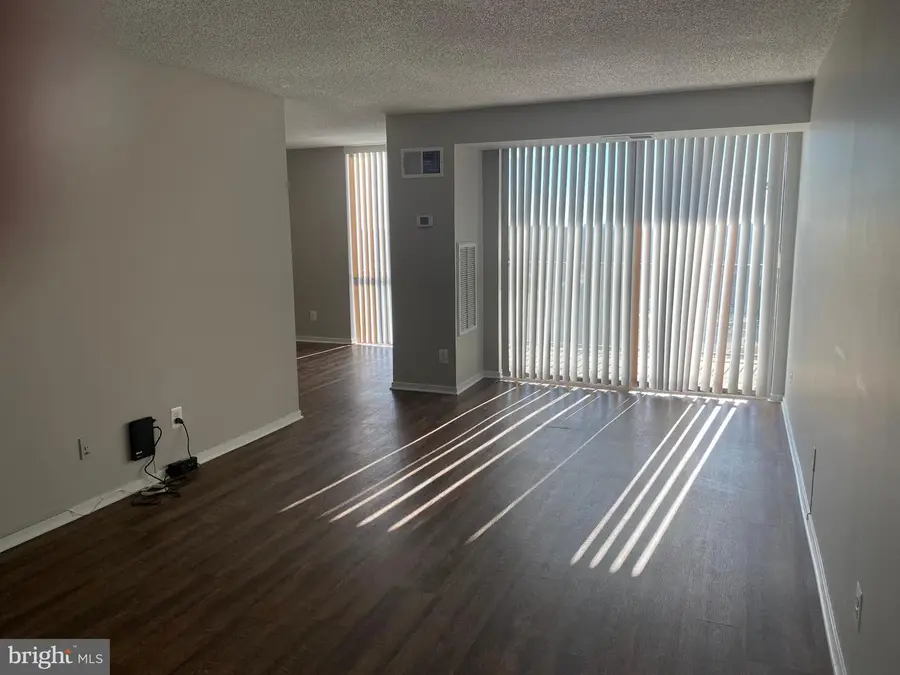 2311 Pimmit Dr #1214, Falls Church, VA 22043 - Image #3