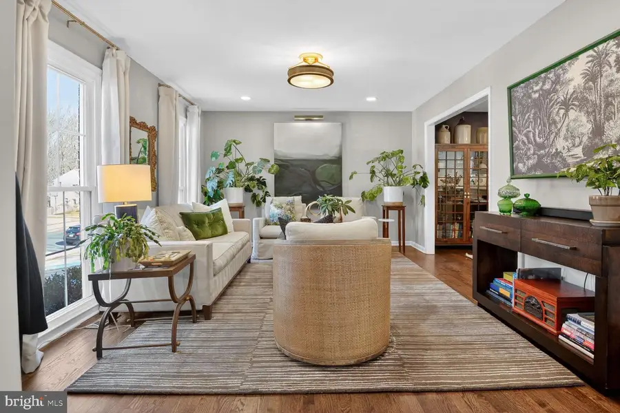 8703 Etta Dr, Springfield, VA 22152 - #2