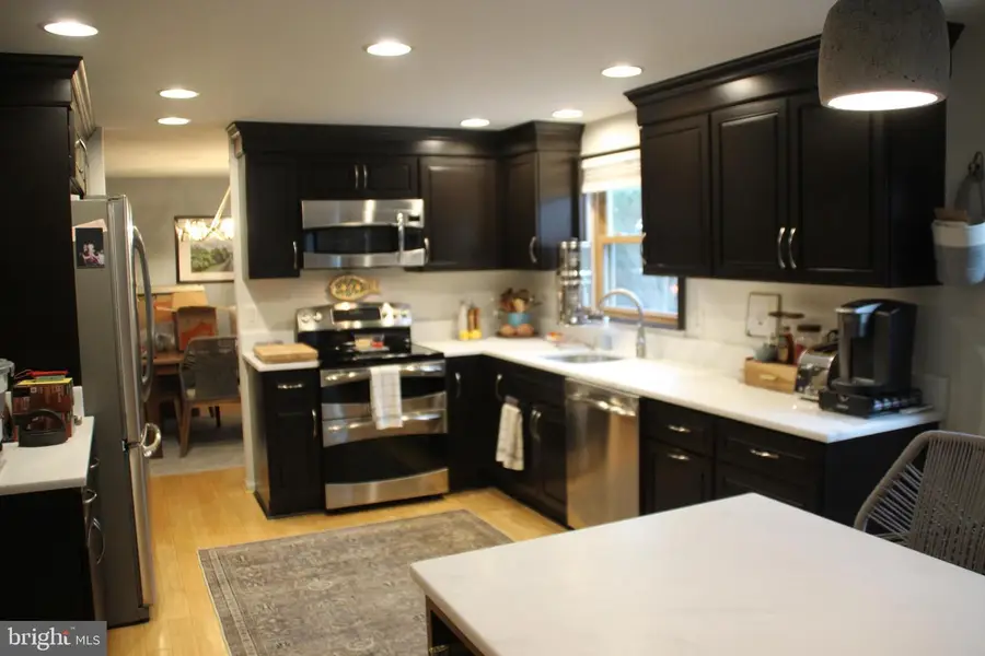 12507 Thunder Chase Dr, Reston, VA 20191 - Image #2