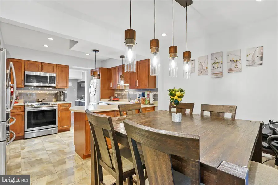 14429 Cool Oak Ln, Centreville, VA 20121 - Image #3