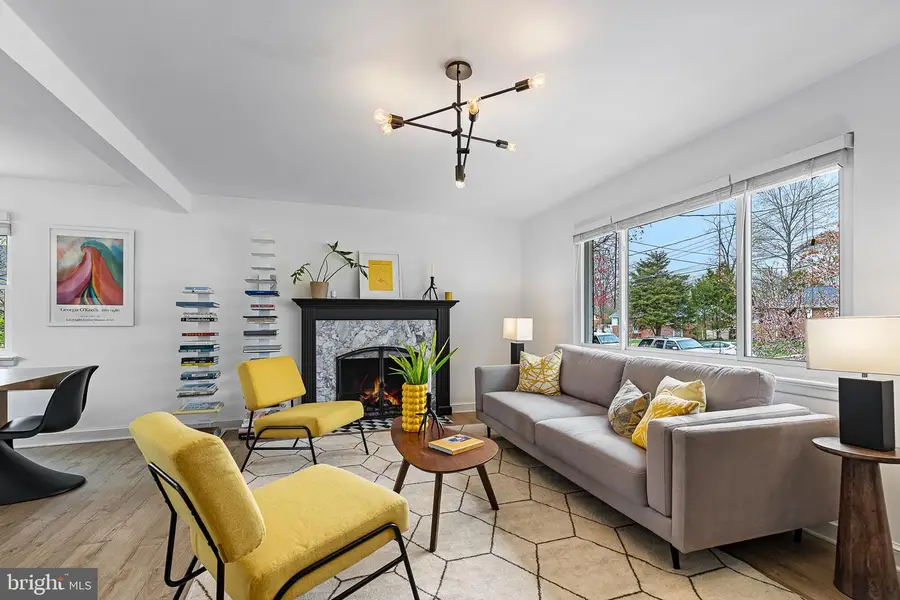 3221 Sherry Ct, Falls Church, VA 22042 - #2