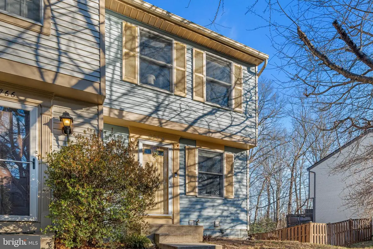 8764 Susquehanna St, Lorton, VA 22079 - Image #1