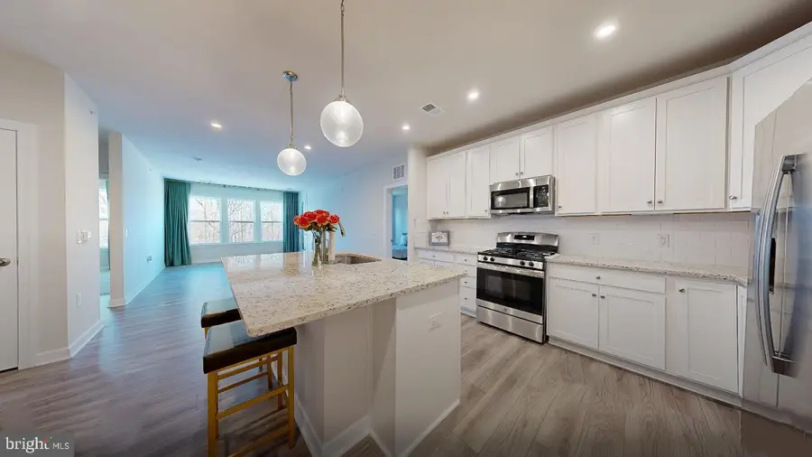 3925 Fair Ridge Dr #503, Fairfax, VA 22033 - Image #2