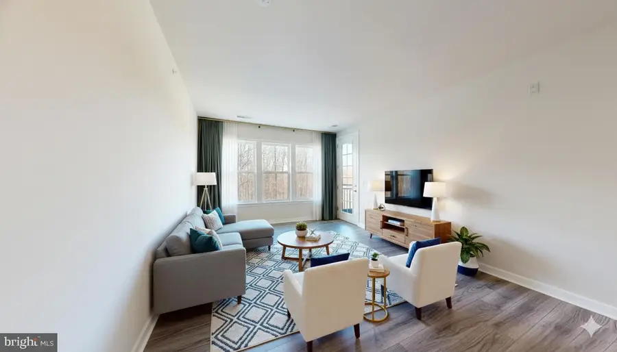 3925 Fair Ridge Dr #503, Fairfax, VA 22033 - Image #3