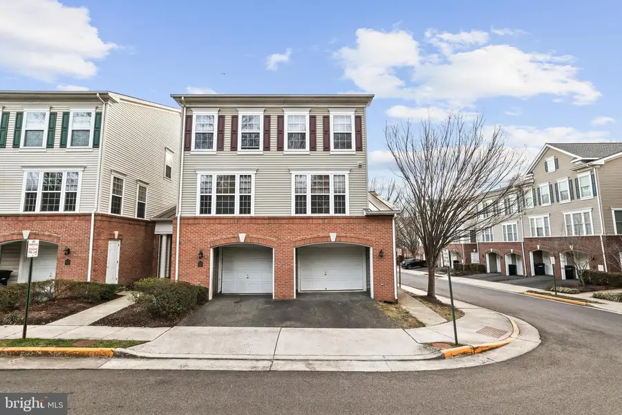 7057 Huntley Run Pl #120, Alexandria, VA 22306 - Image #2