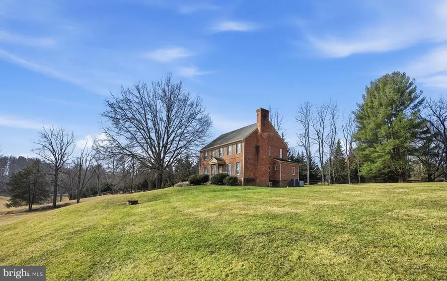 956 Walker Rd, Great Falls, VA 22066 - #3