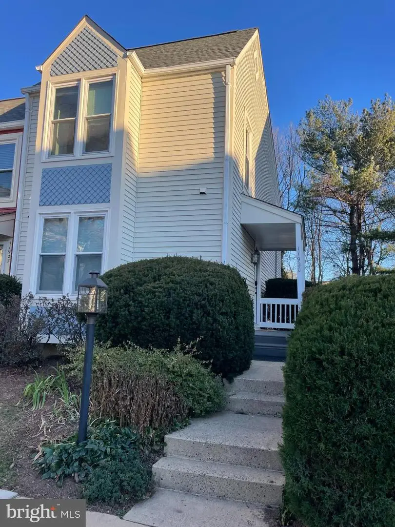 11920 Redtree Way, Reston, VA 20194 - Image #1