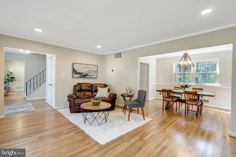 9010 Brook Ford Rd, Burke, VA 22015 - #3