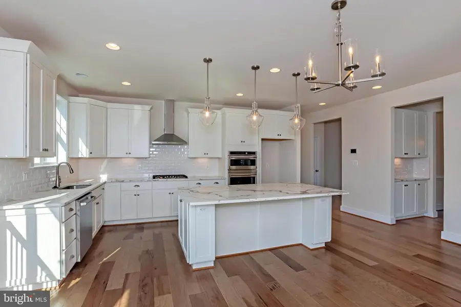 8753 Southern Oaks Pl, Lorton, VA 22079 - Image #2