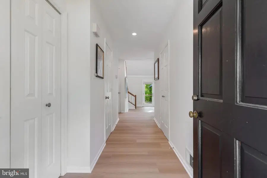 8051 Oak Hollow Ln, Fairfax Station, VA 22039 - #3