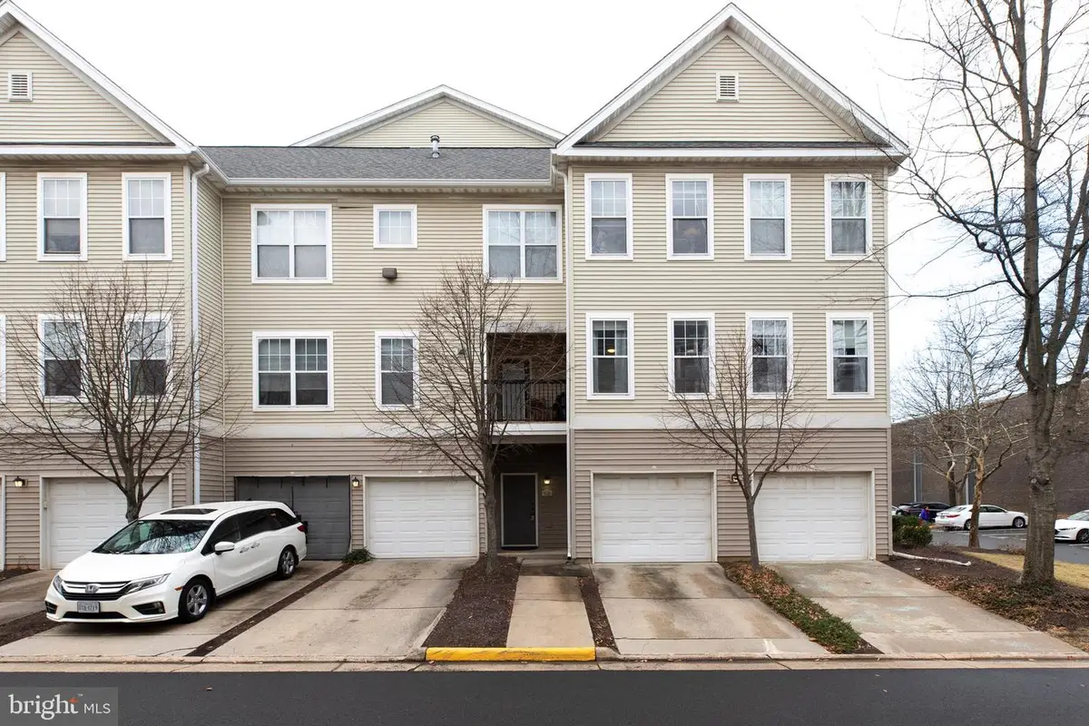 5120 Brittney Elyse Cir #t, Centreville, VA 20120 - Image #1