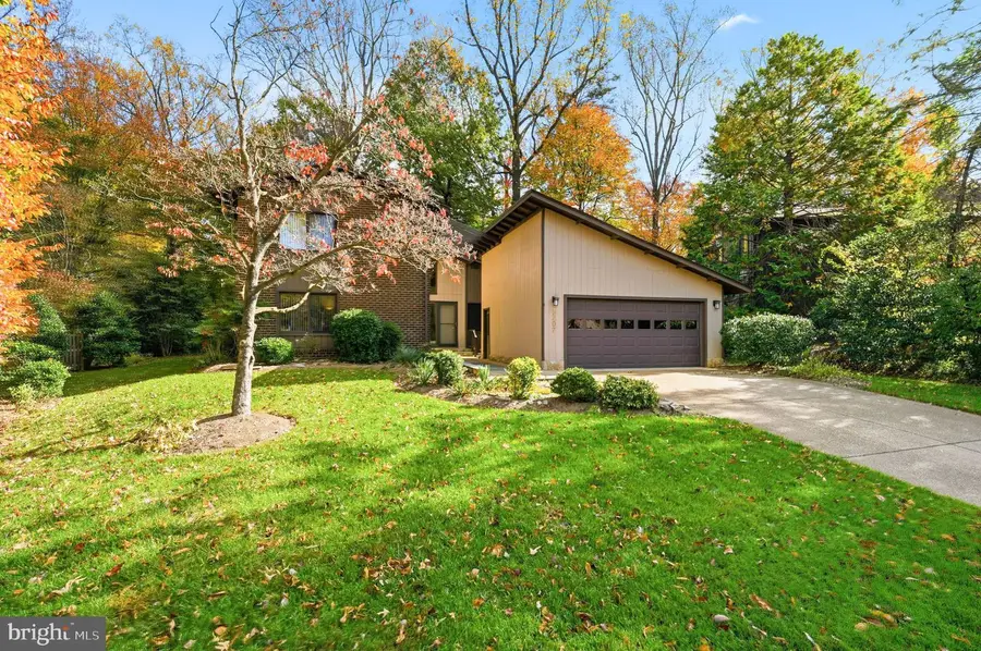 5207 Capon Hill Pl, Burke, VA 22015 - #2