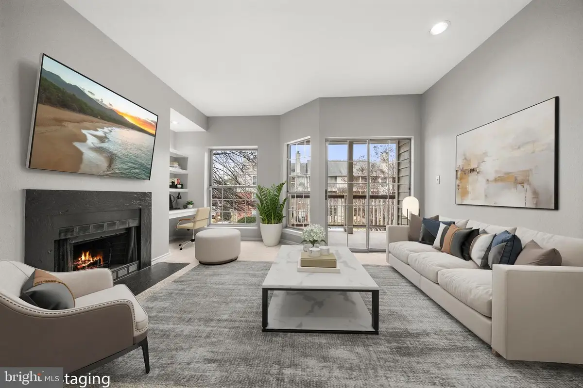 3916 Penderview Dr #425, Fairfax, VA 22033 - Image #1