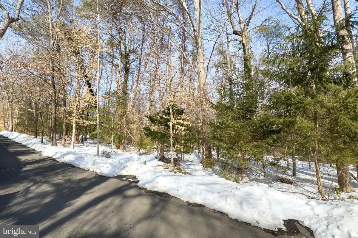 11529 Popes Head Rd, Fairfax, VA 22030 - Image #1