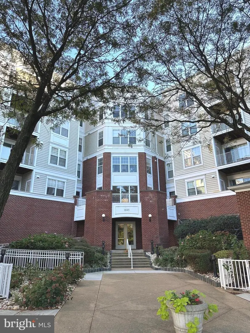 1645 International Dr #125, McLean, VA 22102 - #1