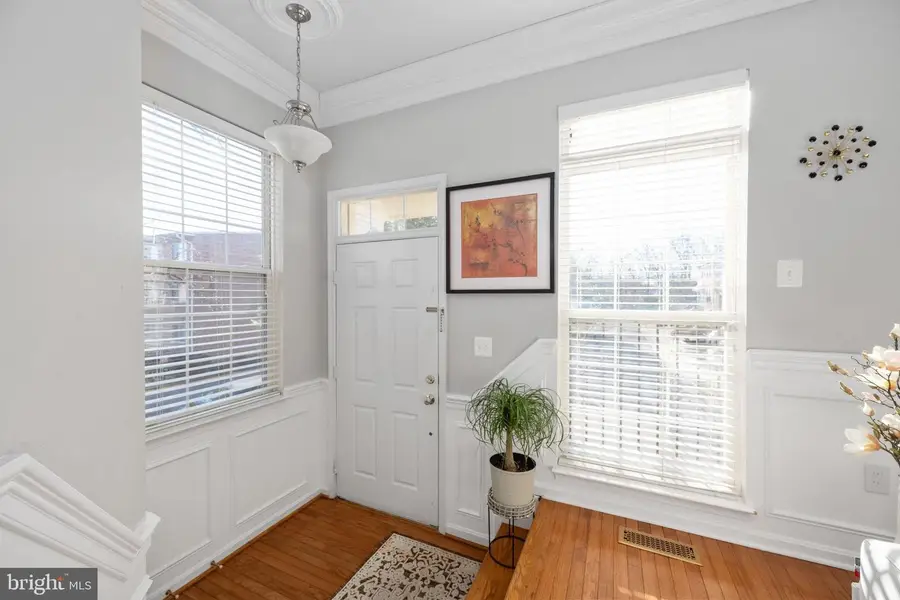 8593 Wyngate Manor Ct, Alexandria, VA 22309 - Image #3