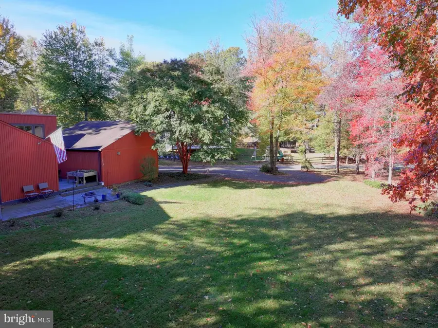 11813 Vale Rd, Oakton, VA 22124 - Image #3